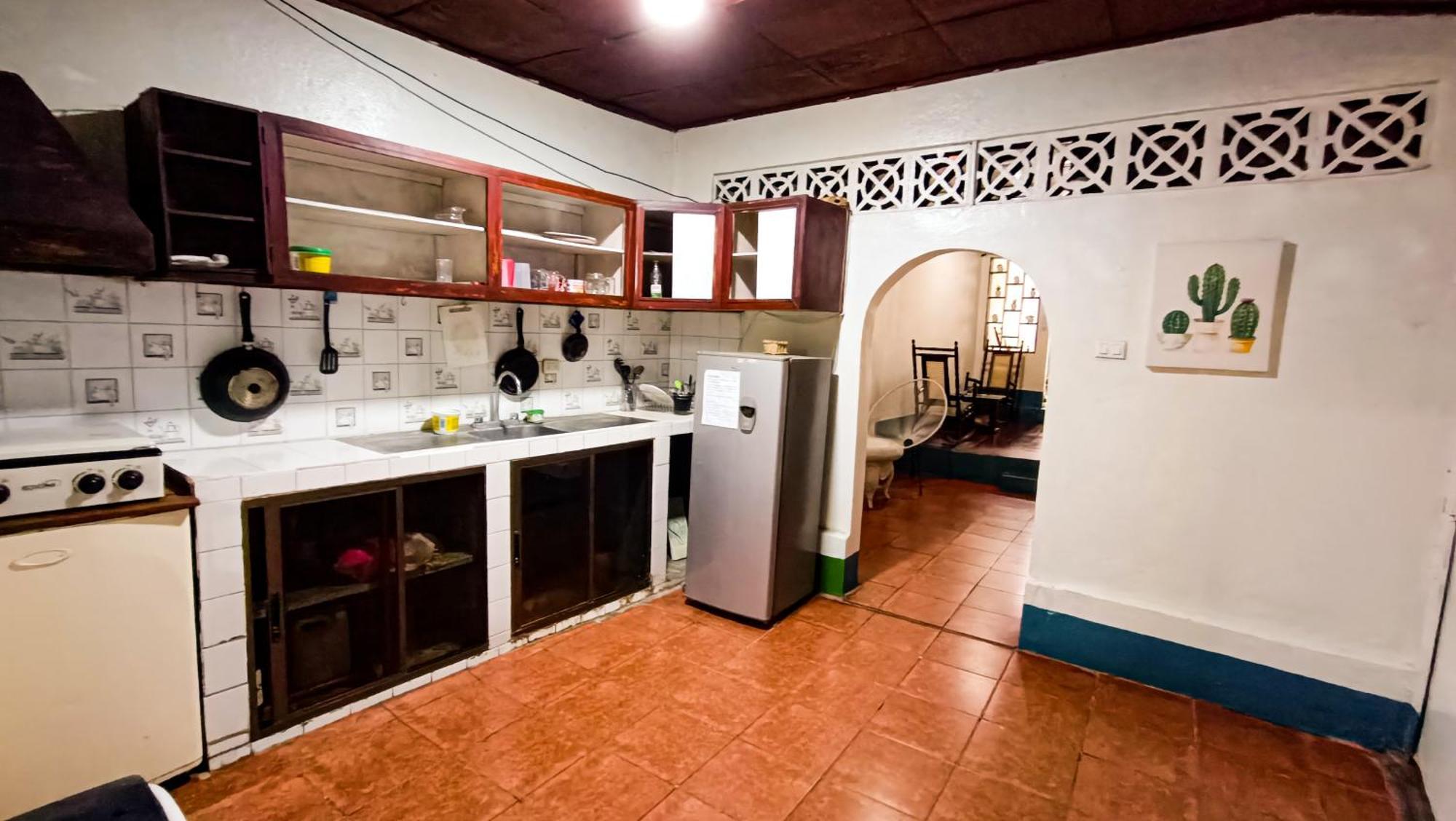 Hostal El Rio León Eksteriør billede