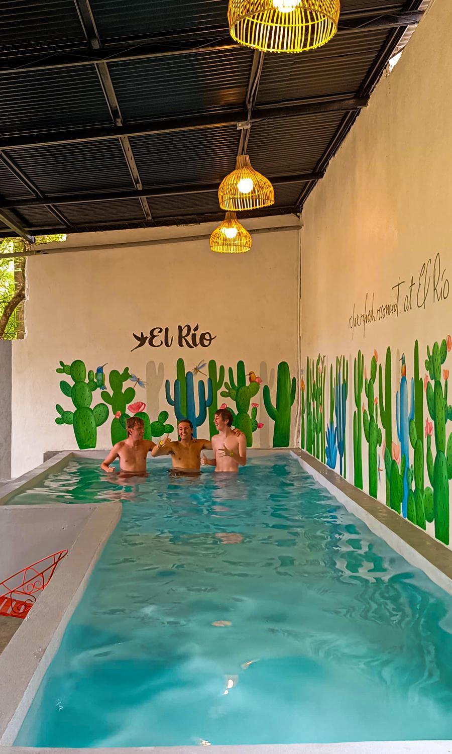 Hostal El Rio León Eksteriør billede