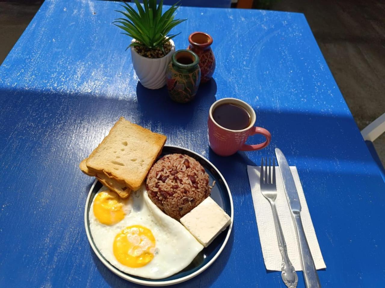 Hostal El Rio León Eksteriør billede