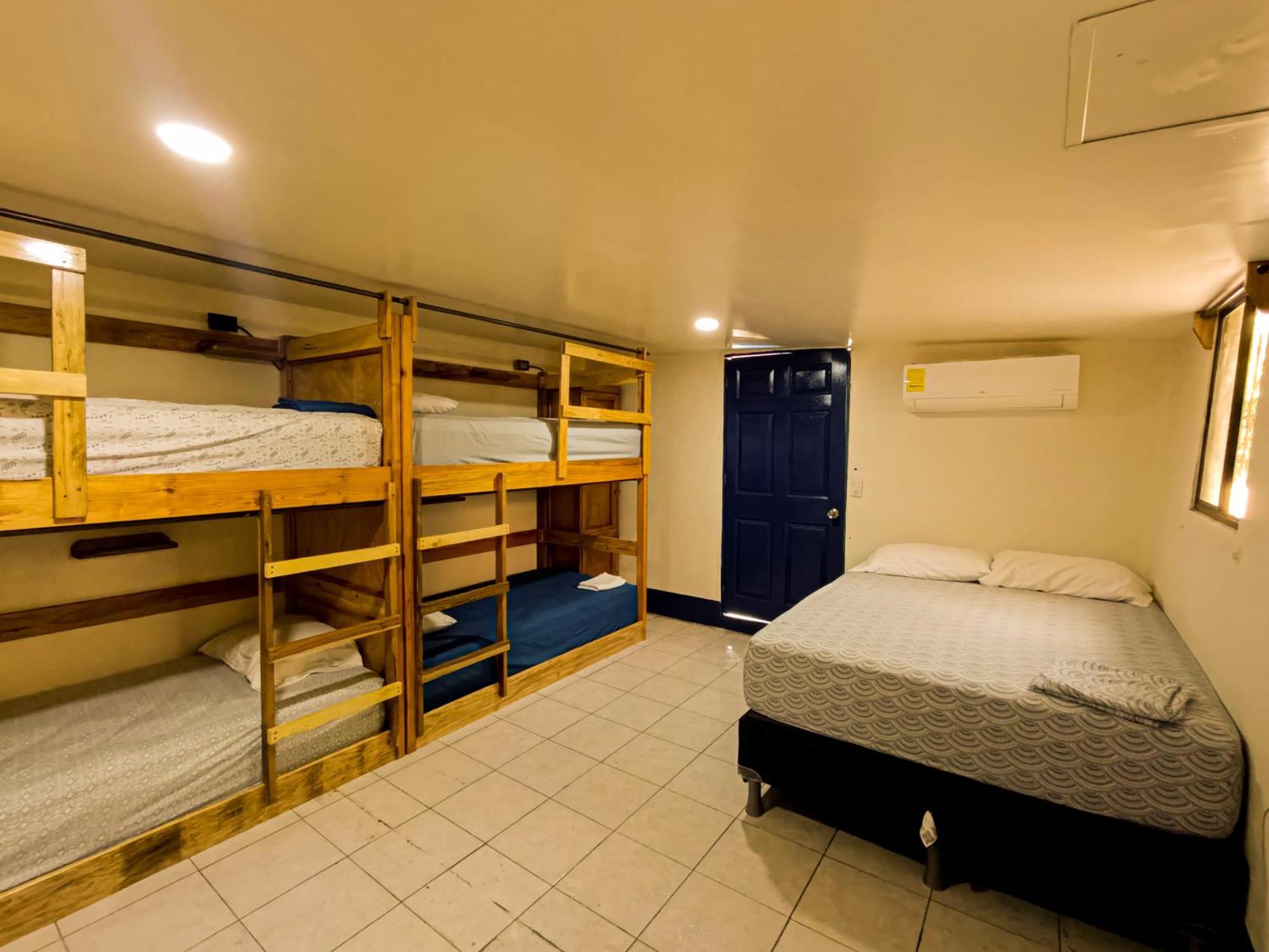 Hostal El Rio León Eksteriør billede
